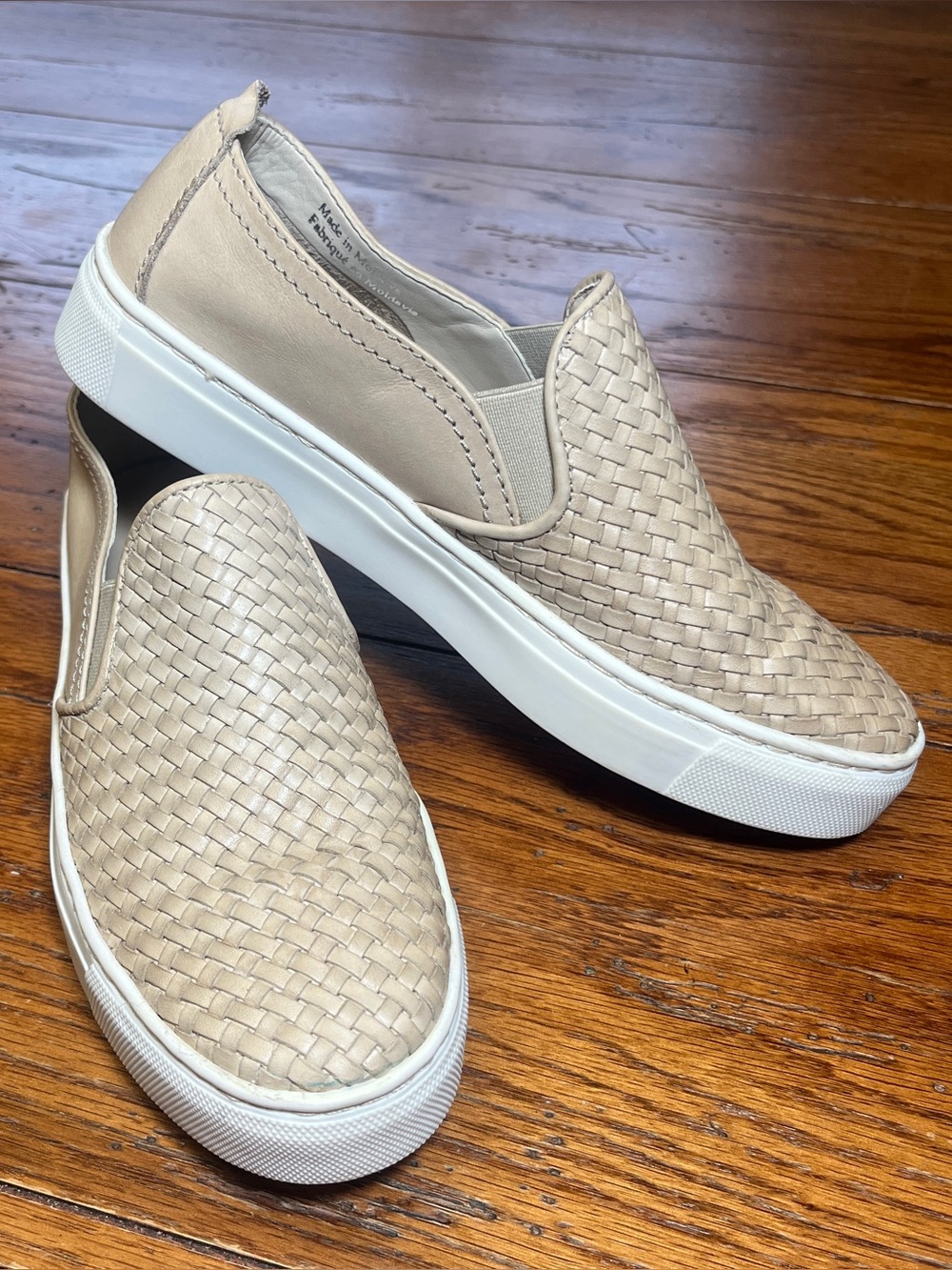 The Flexx Women’s slip on shoes 6.5